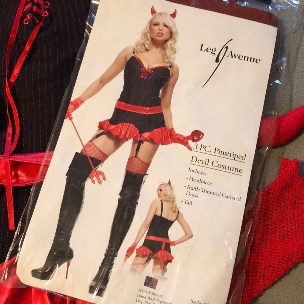 She devil Halloween costume